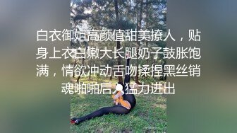 海角社区跟宝贝老婆在瑜伽垫做爱这女的看逼毛就知道是那些欲求不满的骚货