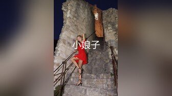 白嫩妹子带着口罩做爱 后入猛干 无套内射 精液流出