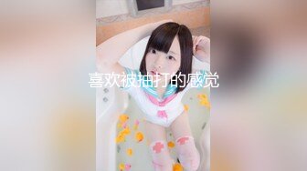 吃饭遇到爱喝银耳汤的同班女同学 汤喝多了尿多,尿了半天也没尿完