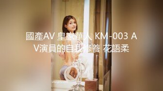  监控破解寂寞难耐的美少妇和公公在家里和细长鸡巴的公公偷情